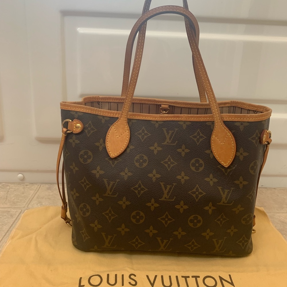 Louis Vuitton Neverfull PM